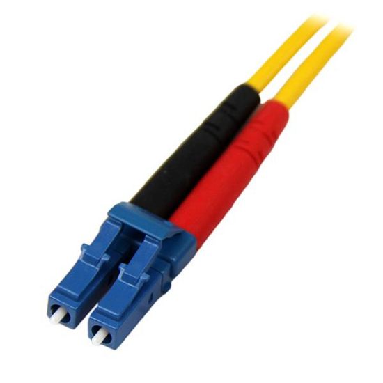 Image de StarTech.com Câble Réseau Fibre Optique LC vers LC Mâle / Mâle - Duplex Monomode 9/125 LSZH - Jaune 7 m (SMFIBLCLC7)