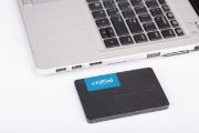 Image de Crucial BX500 SSD - Noir (CT240BX500SSD1)