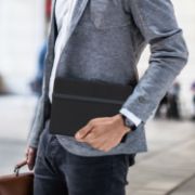 Image de Logitech Universal Folio avec clavier intégré pour les tablettes Apple, Android et Windows 9 à 10 pouces (920-008338)