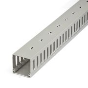 Image de StarTech.com Chemin de Câbles PVC avec Couvercle - 50mm W x 50mm H - Longueur 2m - Slots Parallels 8mm, Goulotte Cache Câble Murale Câble Réseau PVC, max. 20 câbles, Homologué ... (CBMWD5050)