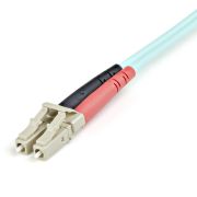 Image de StarTech.com Câble Fibre Optique Multimode 1m LC/UPC à LC/UPC OM3, Fibre Zipcord Full Duplex 50/125µm, Réseaux 100G, LOMMF/VCSEL, <0.3dB Faible Perte d'Insertion, Cordon Patch ... (A50FBLCLC1)