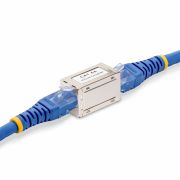 Image de StarTech.com Coupleur RJ45 Blindé, Coupleur en Ligne Cat6a, Coupleur RJ45 Femelle vers Femelle (F/F) Brochage T568B, Extension de Câble Ethernet Blindé (IN-CAT6A-COUPLER-S1)