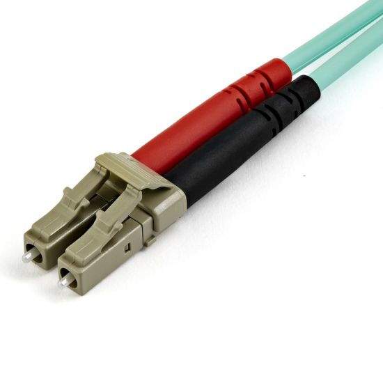 Image de StarTech.com Câble Fibre Optique Multimode de 7m LC/UPC à LC/UPC OM4, Fibre Zipcord 50/125µm LOMMF/VCSEL, Réseaux 100G, Faible Perte d'Insertion, Cordon de Raccordement Fibre ... (450FBLCLC7)