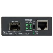 Image de StarTech.com Convertisseur de média Gigabit Ethernet fibre optique avec slot SFP ouvert (MCM1110SFP)