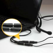 Image de StarTech.com Adaptateur pour casque avec prises pour écouteur et microphone séparées - Mini-Jack 3,5mm 1x (M) 2x (F) - Noir (MUYHSMFF)