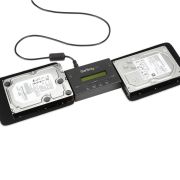 Image de StarTech.com Duplicateur et Effaceur de Disque Dur Autonome 1:1, Cloneur et Effaceur de Disque SATA HDD/SSD, Écran LCD, Conforme TAA, Indépendant du Système d'Exploitation (SATDUP11)
