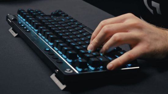 Image de Logitech G PRO X TKL - QWERTY Clavier - Blanc (920-012148)