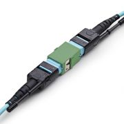 Image de StarTech.com Coupleur MPO/MTP, Coupleur Fibre MPO Monomode, Clé Vers le Haut/Clé vers le Bas, Coupleur Fibre Optique MPO/MTP-APC pour Panneaux de Brassage et Boîtiers - ... (MPOSMAPCGNCOUPLER)