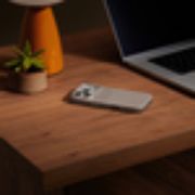 Image de Apple Coque Beats Rugged avec MagSafe et Commande de l’appareil photo pour iPhone 17 Pro - Gris alpin (MGJP4LL/A)