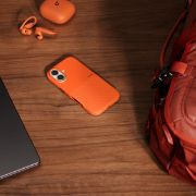Image de Apple Coque Beats Rugged avec MagSafe et Commande de l’appareil photo pour iPhone 17 - Orange Sierra (MGK14LL/A)