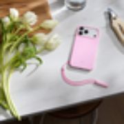 Image de Apple Coque Beats Kickstand avec MagSafe et Commande de l’appareil photo pour iPhone 17 Pro Max - Rose quartz (MGYA4LL/A)