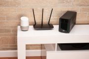 Image de APC Easy UPS BVX - onduleur line-interactive - 900VA, 230V - Prises Schuko (BVX900LI-GR)