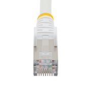 Image de StarTech.com Câble Ethernet CAT6a 1m - Low Smoke Zero Halogen (LSZH) - 10 Gigabit 500MHz 100W PoE RJ45 S/FTP Cordon de Raccordement Réseau Snagless Blanc avec Décharg ... (NLWH-1M-CAT6A-PATCH)