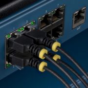 Image de StarTech.com Câble Ethernet CAT6a Ultrafin Noir de 1,5m, Sans Accroc, FTP, Fil de Cuivre Nu Pur, Cordon Patch Réseau RJ45 fin 34AWG, Testé par Fluke Channel (N6APATUTP34BKS150CM)