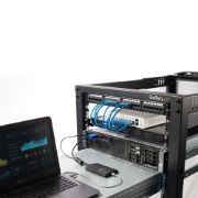Image de StarTech.com Adaptateur Crash Cart USB - Adaptateur Crash Cart KVM USB pour Ordinateur Portable - Crash Cart de Salle de Serveurs - Datacenter Crash Cart - Crash Cart Informat ... (NOTECONS02)
