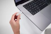 Image de SanDisk Phone Drive Clé USB - Blanc (SDIXS0N-256G-GN6NE)