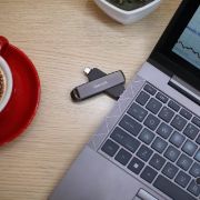 Image de SanDisk 2 To, 900/1000 Mo/s, USB-C/USB-A, USB 3.2 Gen 2, 0-45 °C, Noir, 80 x 18.4 x 10.7 mm, 0.033 kg Clé USB (SDDDE1-2T00-G46)