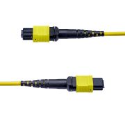 Image de StarTech.com Câble Fibre Optique MTP®/MPO de 5m, 16F Type-B, Cordon de Brassage OS2 Monomode MTP/APC Femelle, 9/125µm, OFNP Plénum, Cordon de Raccordement MTP-16 (OS2MTP16BOFNP5M)