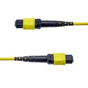 Image de StarTech.com Câble Fibre Optique MTP®/MPO de 10m, 16F Type-B, Cordon de Brassage OS2 Monomode MTP/APC Femelle, 9/125µm, OFNP Plénum, Cordon de Raccordement MTP-16 (OS2MTP16BOFNP10M)