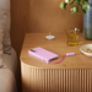 Image de Apple Coque Beats Kickstand avec MagSafe et Commande de l’appareil photo pour iPhone 17 - Rose quartz (MGY64LL/A)